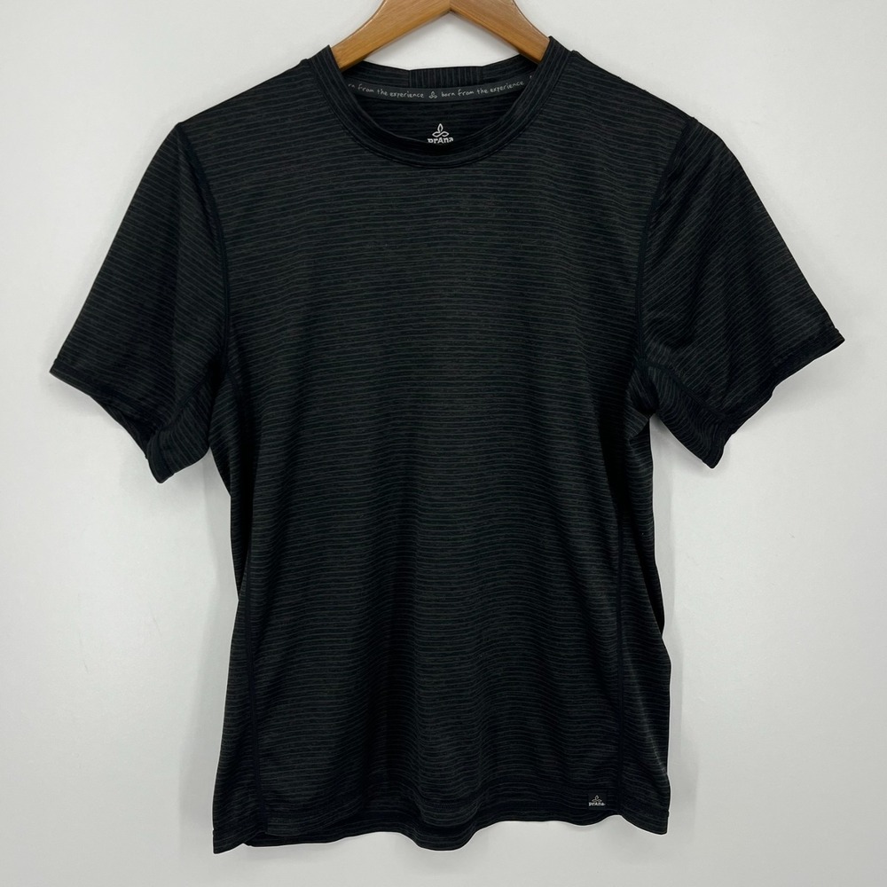 Prana Breathe Mens Small Charcoal Grey Space Dye Striped Performance T-Shirt